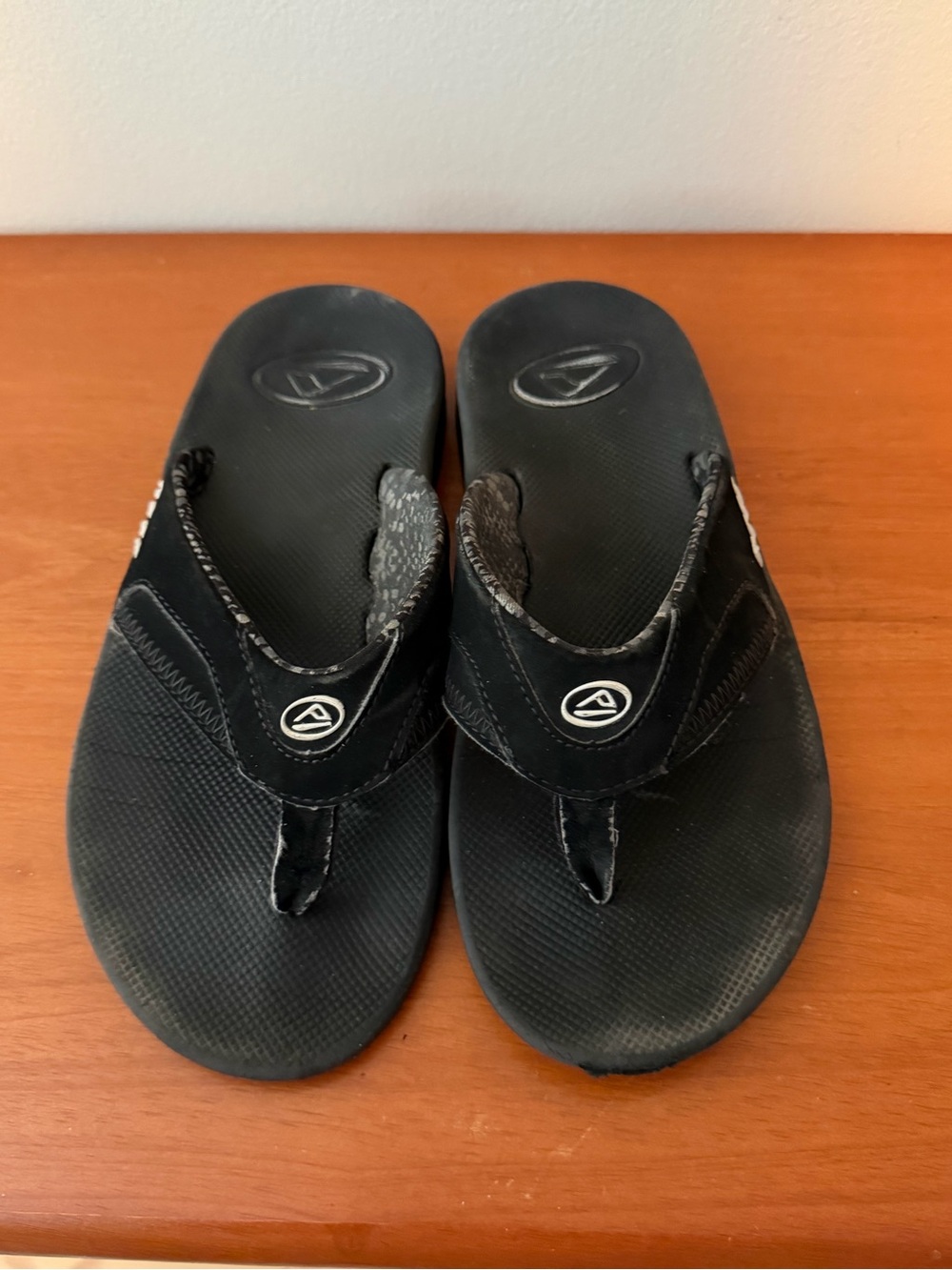 Men's Black Flip-Flop Sandals